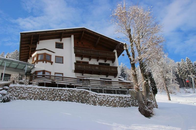 Haus Benedikta Apartment Kaltenbach Exterior foto